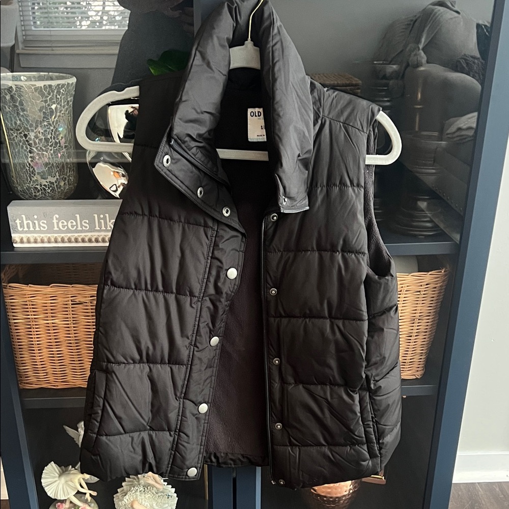 Old Navy Quilted Black Vest